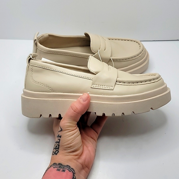 Zara Other - ZARA | beige chunky loafer NWT | Little Girl sz 2